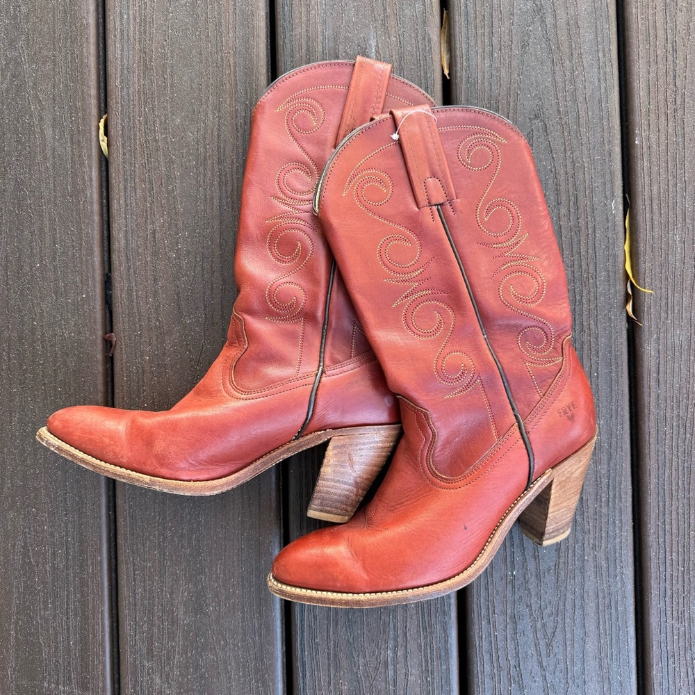 Frye Women's Western Heeled Leather Boots in Rich Cognac Brown